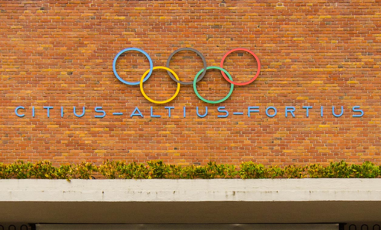 The Amsterdam Olympic stadium rings on the wall